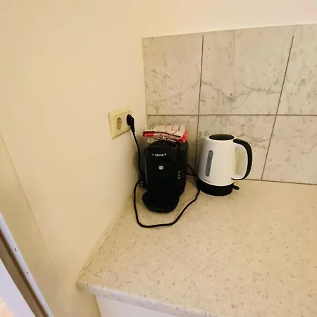 Apartment Wohnung, 2 Schlafzimmer, Strassenseitig *