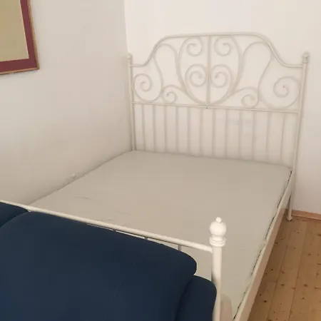 Wohnung, 2 Schlafzimmer, Strassenseitig Apartamento *