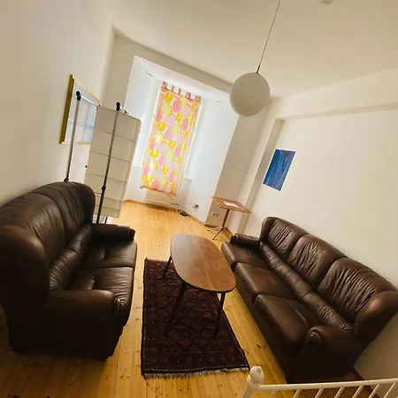 Wohnung, 2 Schlafzimmer, Strassenseitig *