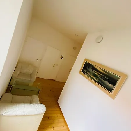 Wohnung, 2 Schlafzimmer, Strassenseitig Appartement *