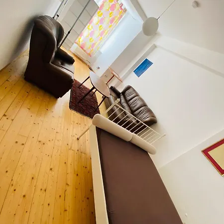 Wohnung, 2 Schlafzimmer, Strassenseitig Appartement Graz